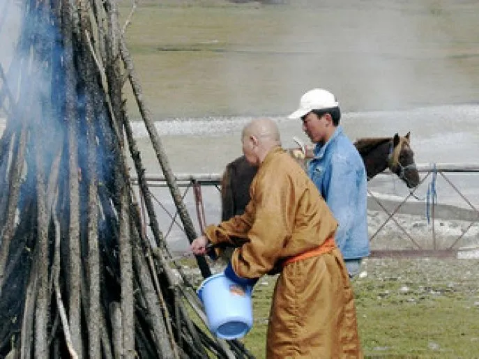 mongolie tsenkher hotsprings
