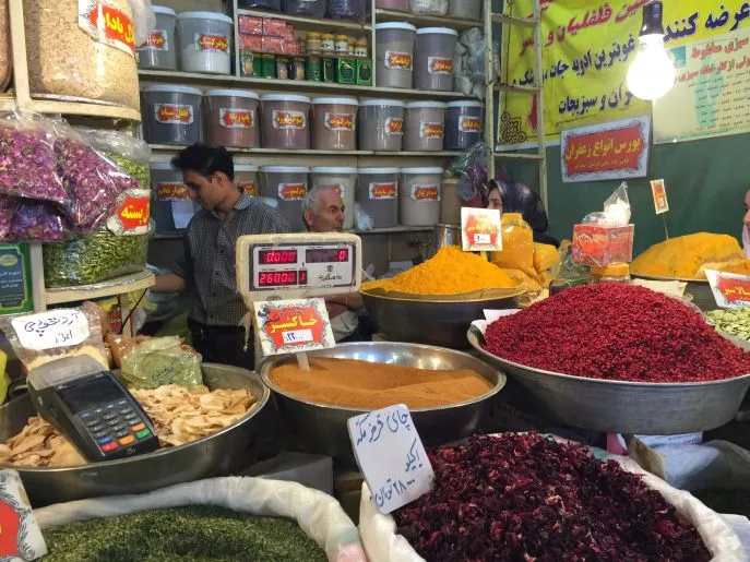 bazaar isfahan 1