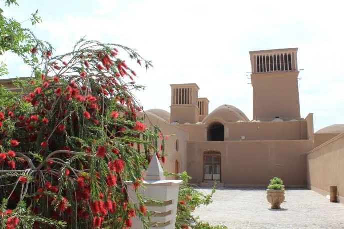 dimsum reizen naar iran woestijnreis woestijnstad yazd