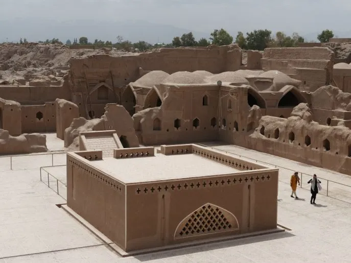 dimsum reizen iran naar bam  woestijnreis