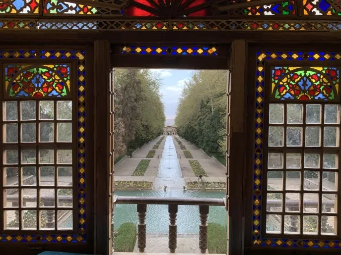 dimsum reizen naar iran woestijnreis mahan shazdeh garden hotel