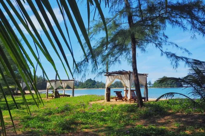 moken eco village dimsum reizen koh phra thong