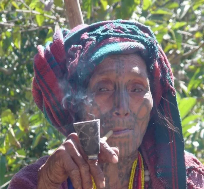 myanmar chin vrouw kanpetlet