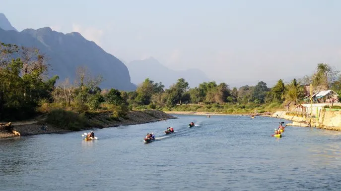 vang vieng treinreis laos dimsum reizen 2