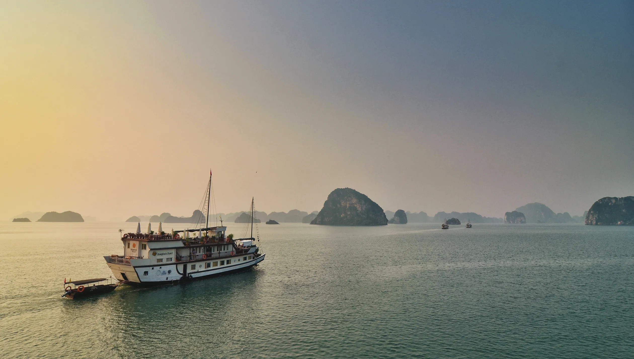 bai-tu-long-cruise