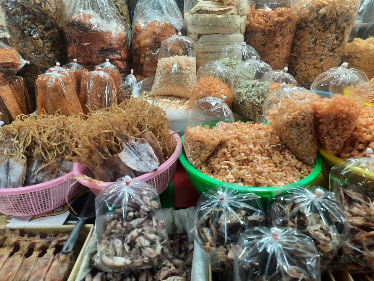 Fresh-market-thailand-noodles