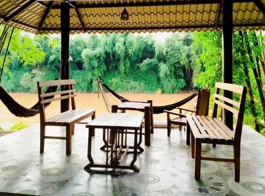 cat-tien-nationaal-park-vietnam-green-hope-lodge-open-hangmatten