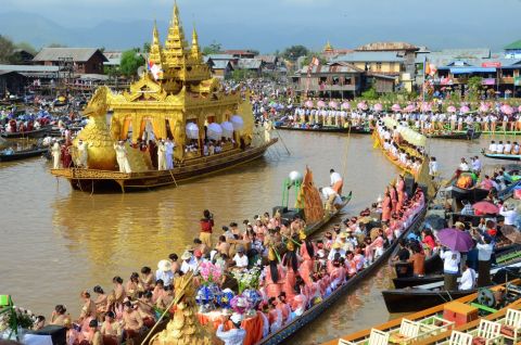 Sfeerafbeelding phaung daw oo festival