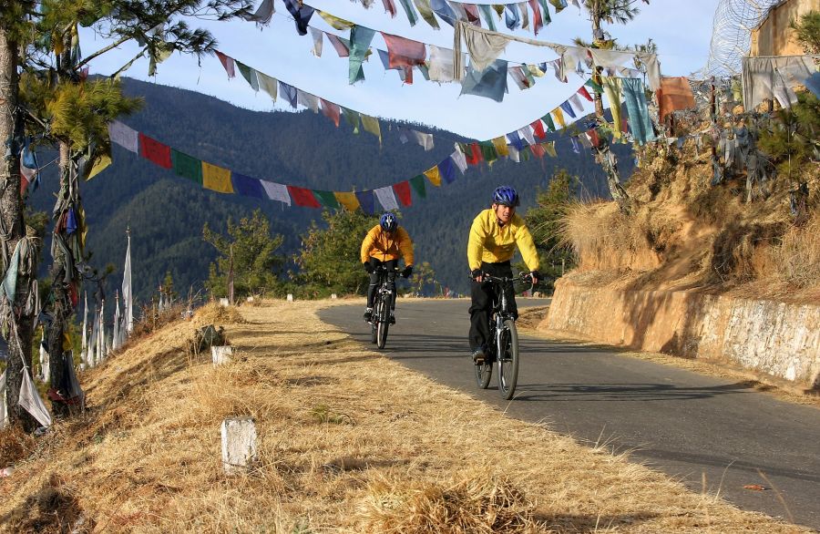 Sfeerafbeelding fietsen in bhutan dimsum reizen