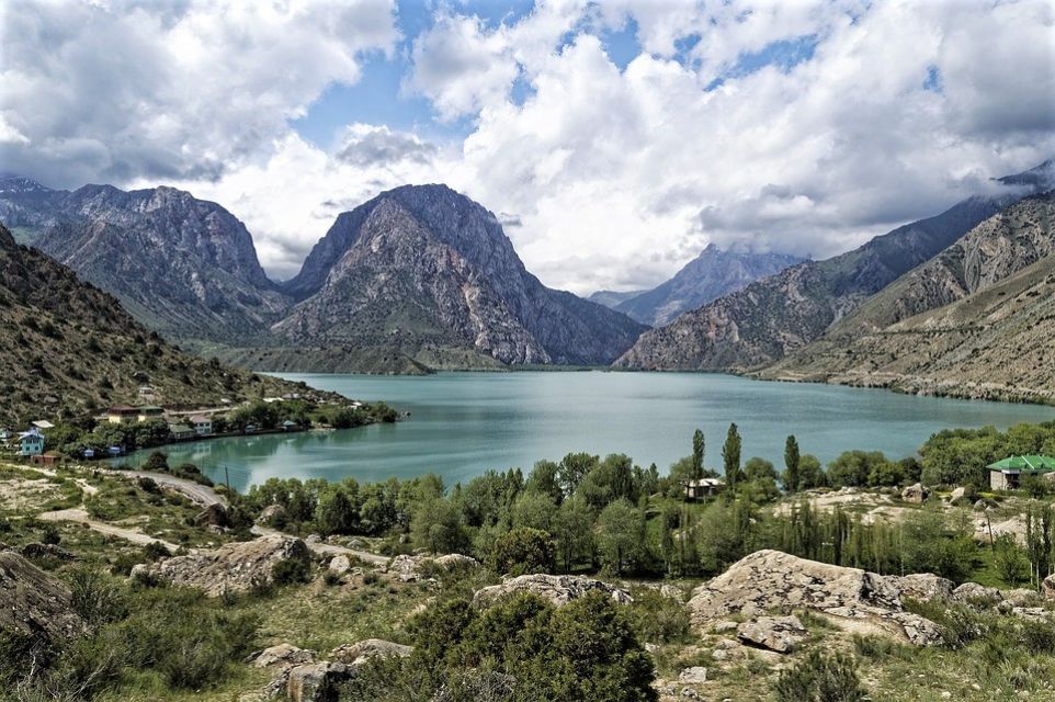 Sfeerafbeelding 3 dimsum fan bergen tajikistan iskander kul