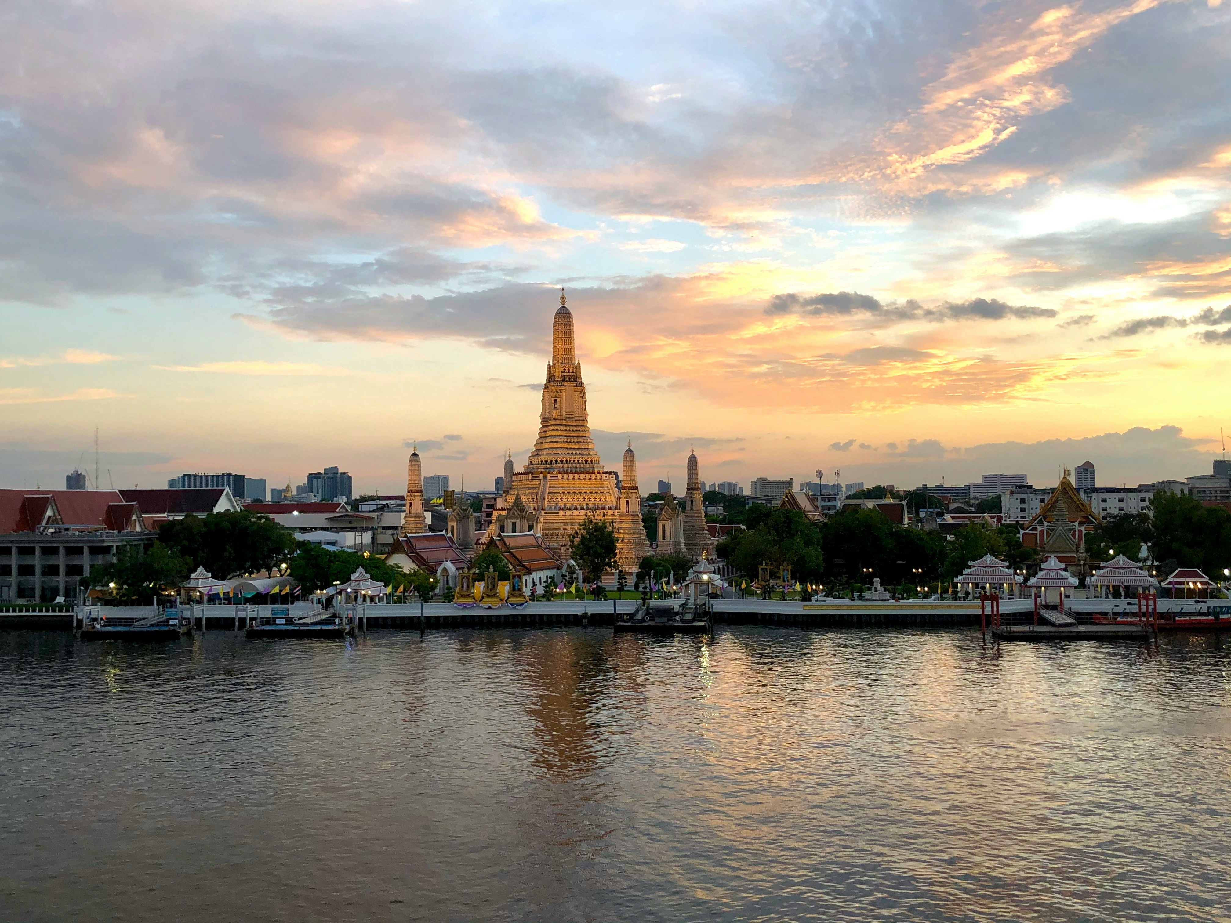 Sfeerafbeelding bangkok-rivier-thailand-wat