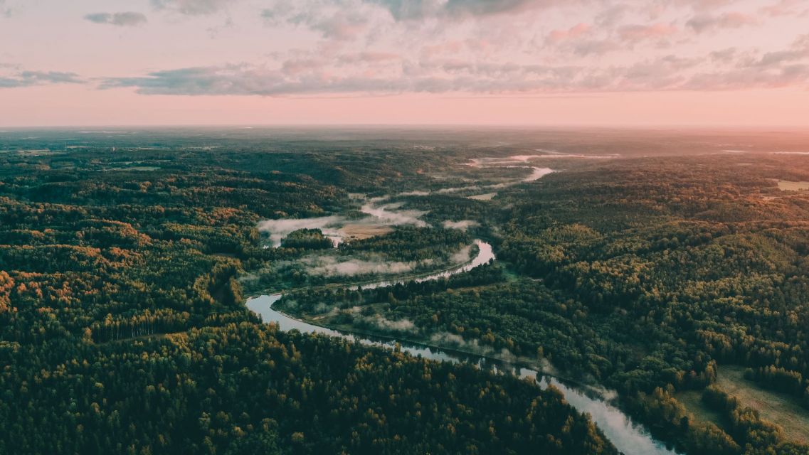 Sfeerafbeelding baltische staten letland gaujanationalpark