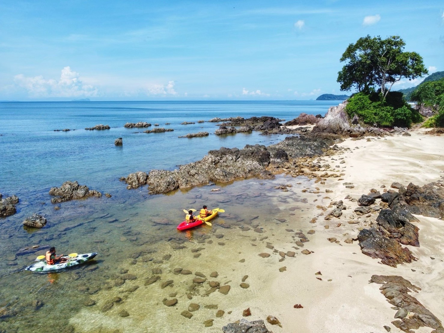 Sfeerafbeelding strand-koh-jum-beach-villa-thailand-dimsum-reizen-kajakken
