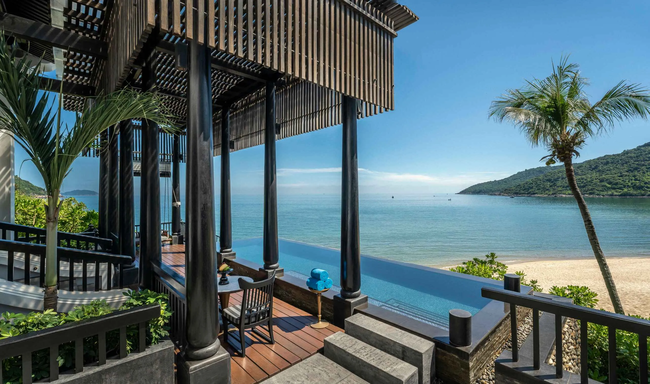 Sfeerafbeelding Beach-Villa-Intercontinental-Danang-Sun-Peninsula-resort